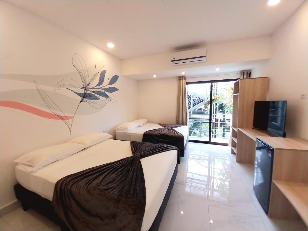 Wide Mouth Frog Quepos Hostel Manuel Antonio Εξωτερικό φωτογραφία