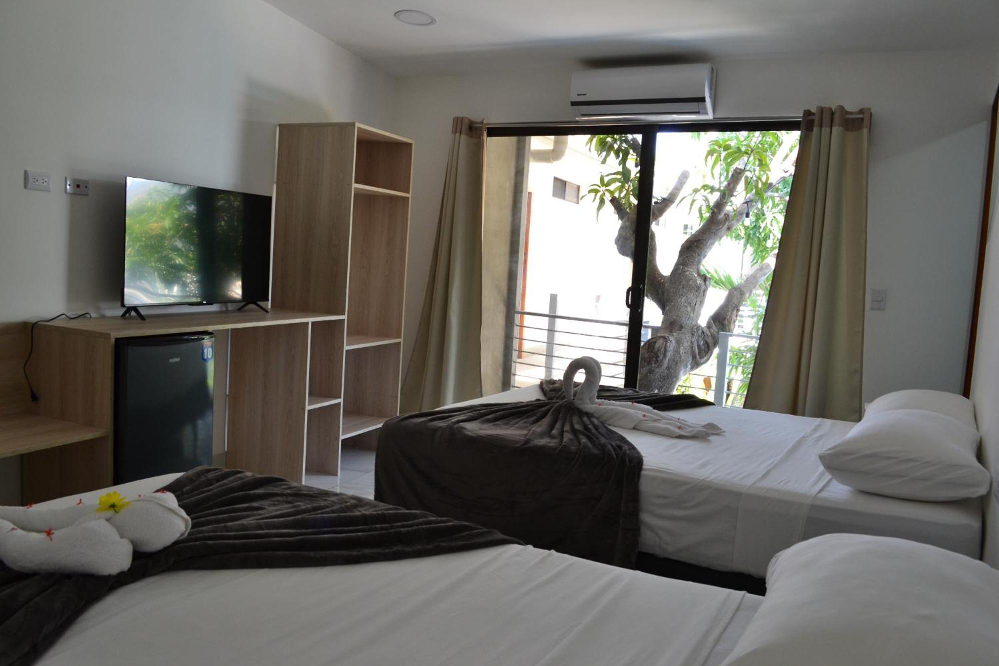 Wide Mouth Frog Quepos Hostel Manuel Antonio Εξωτερικό φωτογραφία
