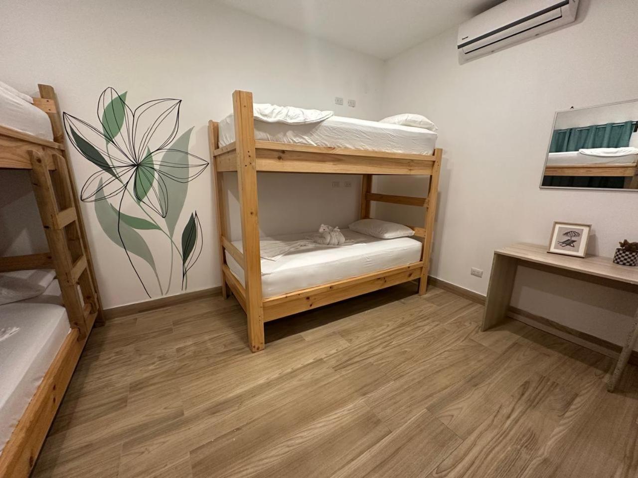 Wide Mouth Frog Quepos Hostel Manuel Antonio Εξωτερικό φωτογραφία