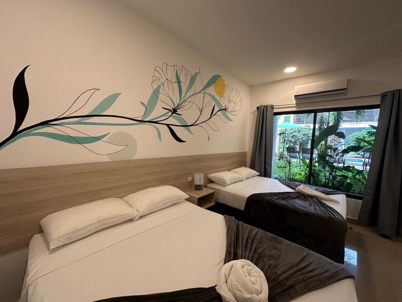 Wide Mouth Frog Quepos Hostel Manuel Antonio Εξωτερικό φωτογραφία