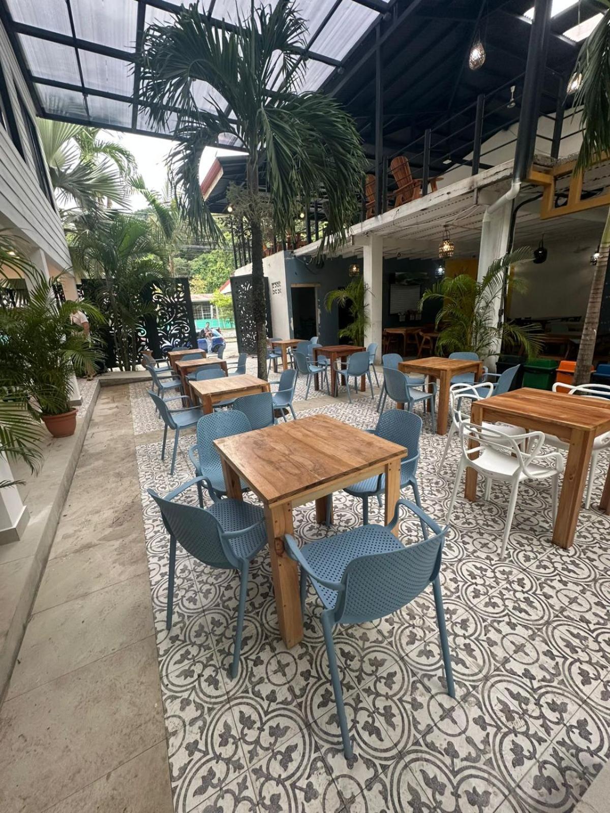 Wide Mouth Frog Quepos Hostel Manuel Antonio Εξωτερικό φωτογραφία